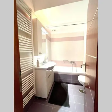 Omikron - With A Private Garden Apartamento *